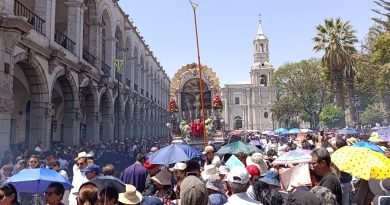 Se realizó la sexta y última procesión del Señor de los Milagros en Arequipa