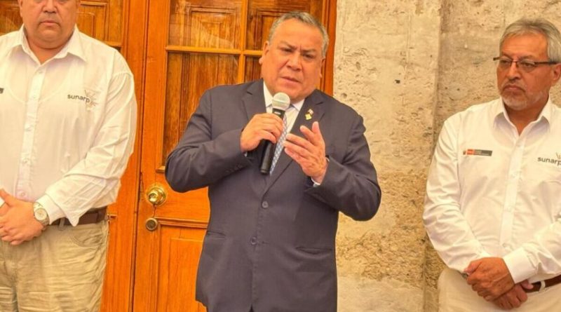 PREMIER ADRIANZEN PIDE TREGUA EN EL VALLE DE TAMBO: