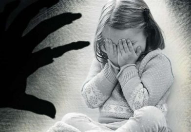 INDESEABLE SUJETO FUE CAPTURADO CON VIDEOS ÍNTIMOS DE SU HIJA: