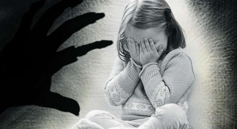 INDESEABLE SUJETO FUE CAPTURADO CON VIDEOS ÍNTIMOS DE SU HIJA: