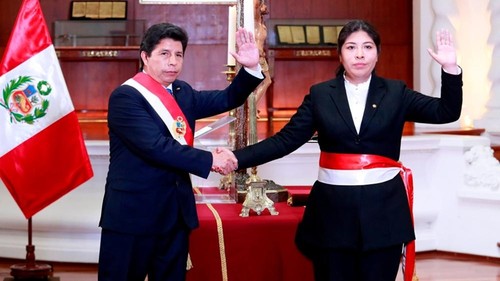EXPREMIER DENUNCIA QUE ES CHANTAJEADA EN LA CÁRCEL DE MUJERES: