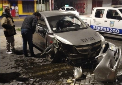 CONDUCTOR PROVOCA CHOQUE AL QUEDARSE DORMIDO: