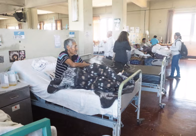 CASOS DE NEUMONÍA AUMENTAN EN ADULTOS MAYORES: